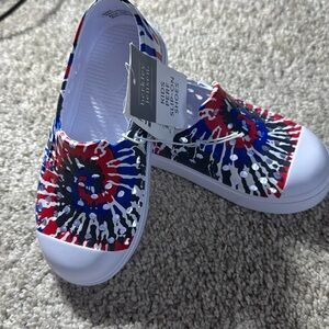 Kids size 9 slip ons